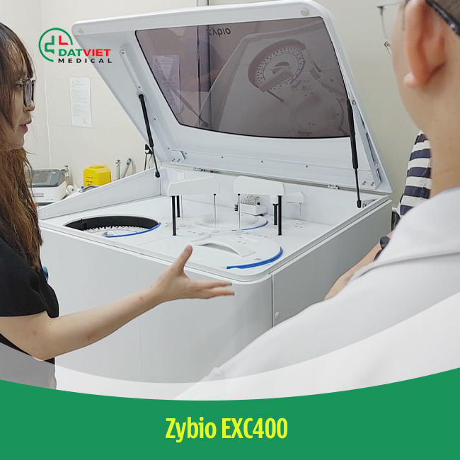máy phân tích sinh hóa ở phòng khám đa khoa tâm an